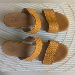 Miz Mooz Women's Woven yellow/Brown Sandals